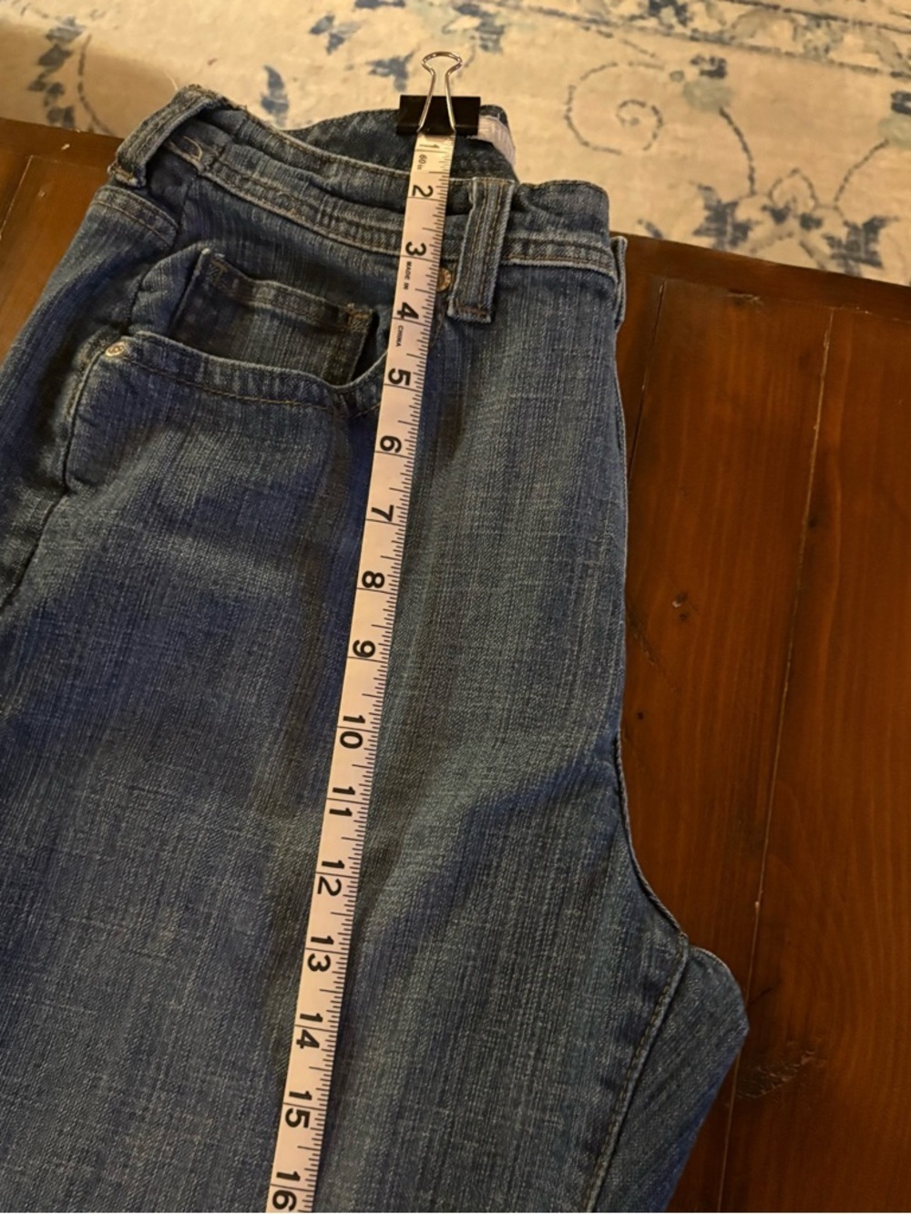 Chico's 1.5 Short Platinum Denim Jeans in Faded Blue, Sz 8-10, no gap waistband - Picture 5 of 9